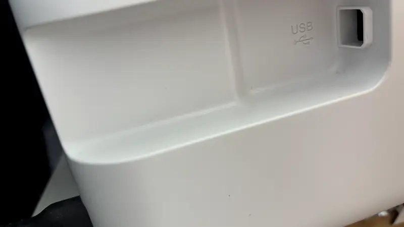 EW-452AのUSBポート